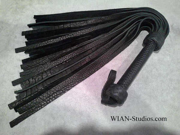 Black Buffalo Flogger, Black Buffalo Laced Handle